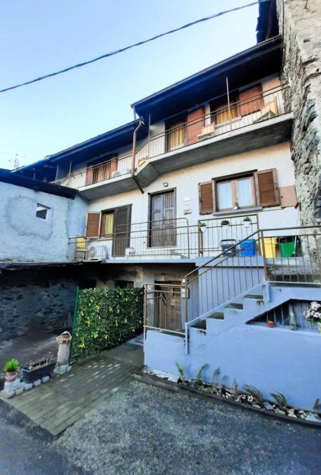 Casa de 5 habitaciónes en Caiolo, Italy No. 27685