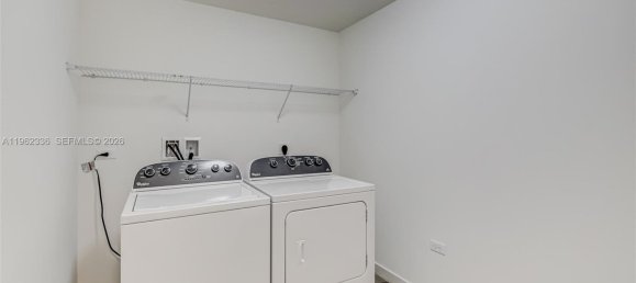 2 Schlafzimmer Gewerbliche Immobilien in Miami, USA, Nr. 615668 12