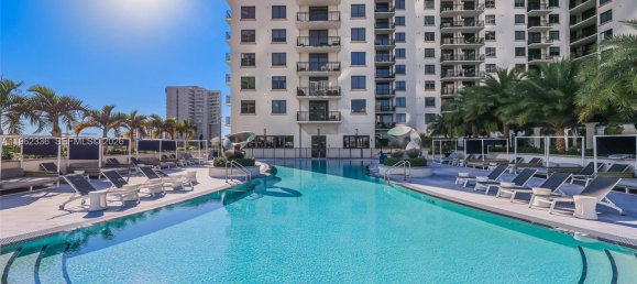 2 Schlafzimmer Gewerbliche Immobilien in Miami, USA, Nr. 615668 5