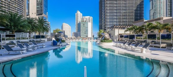2 Schlafzimmer Gewerbliche Immobilien in Miami, USA, Nr. 615668 6