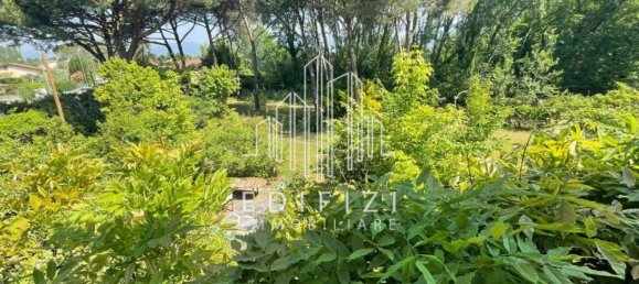 3 bedrooms Villa in Massa, Italy No. 49404 22