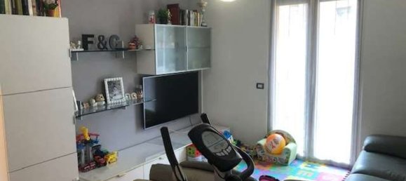 Apartamento de 3 dormitorios en Como, Italy No. 361931 3