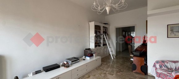 5 rooms Apartment in Taranto, Italy No. 2251 23
