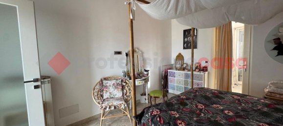 5 rooms Apartment in Taranto, Italy No. 2251 8