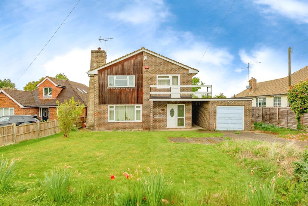 3 bedrooms House in Crawley, United Kingdom No. 6259