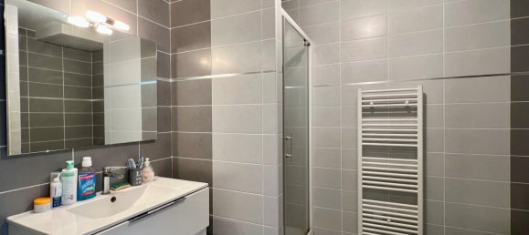 1 bedroom Apartment in Rives, France No. 199423 8