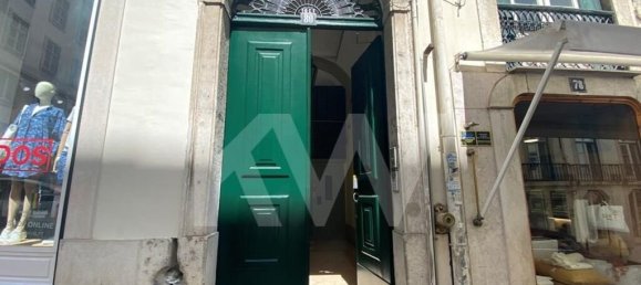 155m² Commercial property in Lisbon, Portugal No. 77262 23