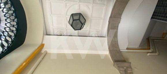 155m² Commercial property in Lisbon, Portugal No. 77262 27