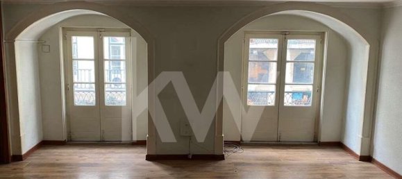 155m² Commercial property in Lisbon, Portugal No. 77262 7