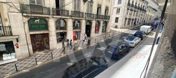 155m² Commercial property in Lisbon, Portugal No. 77262 30