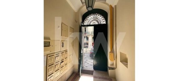 155m² Commercial property in Lisbon, Portugal No. 77262 25