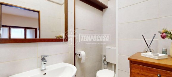 Casa de 4 habitaciónes en San Martino in Rio, Italy No. 36349 19