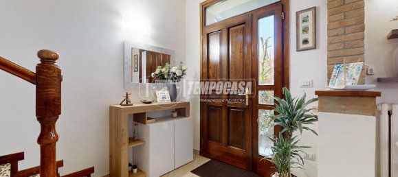 Casa de 4 habitaciónes en San Martino in Rio, Italy No. 36349 10