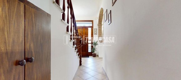 Casa de 4 habitaciónes en San Martino in Rio, Italy No. 36349 12