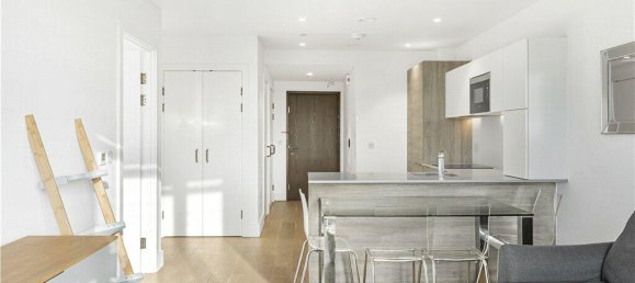 1 bedroom Apartment in London, United Kingdom No. 8681 9