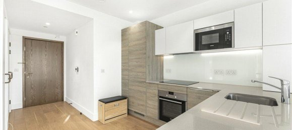 1 bedroom Apartment in London, United Kingdom No. 8681 10