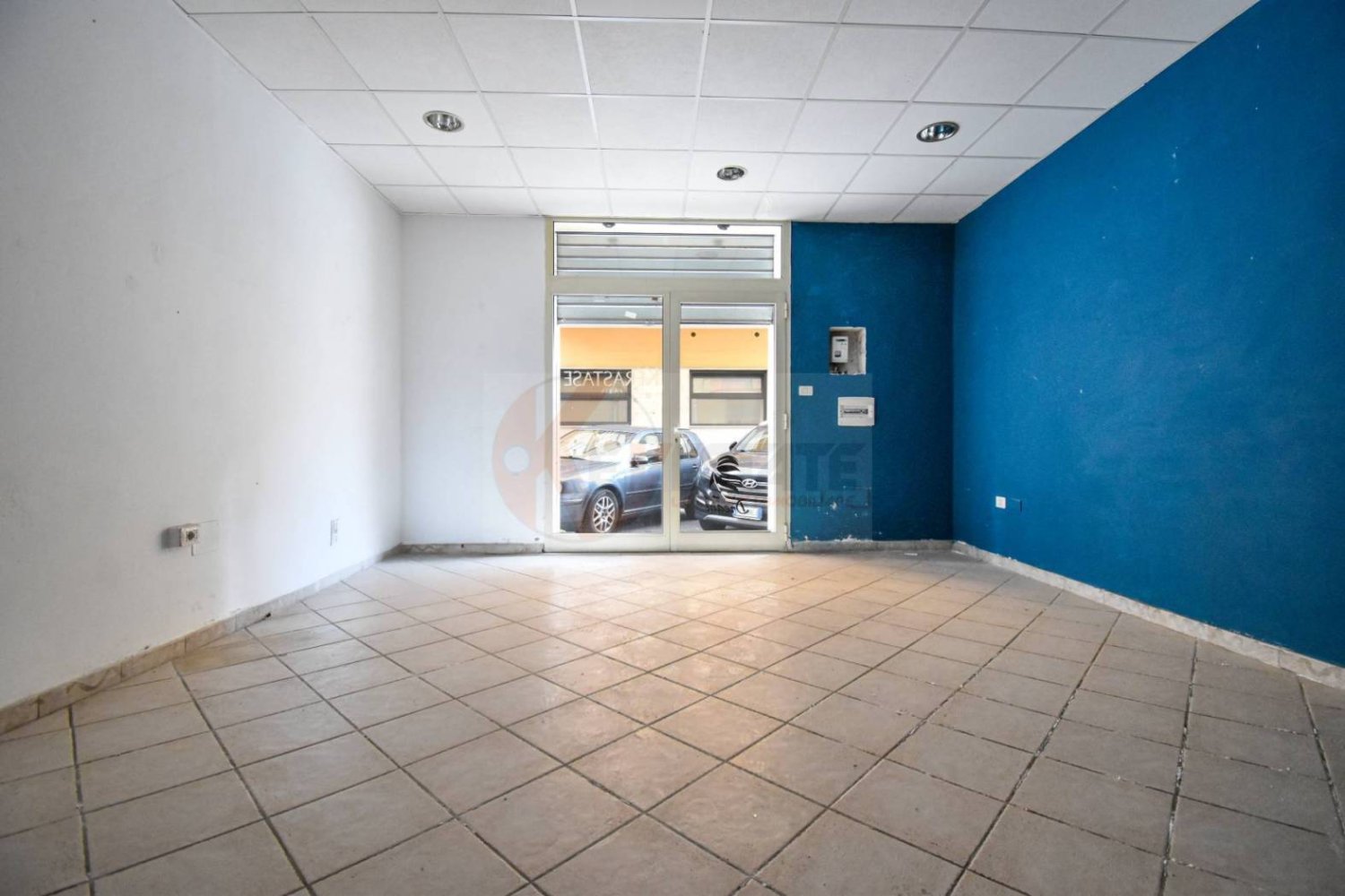 1-salle Propriété commerciale à Sassari, Italy No. 86297