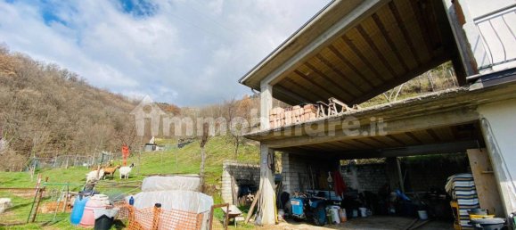 2 bedrooms Villa in Fiamignano, Italy No. 153993 2