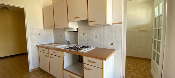 2 chambres Appartement à Bourges, France No. 92138 5