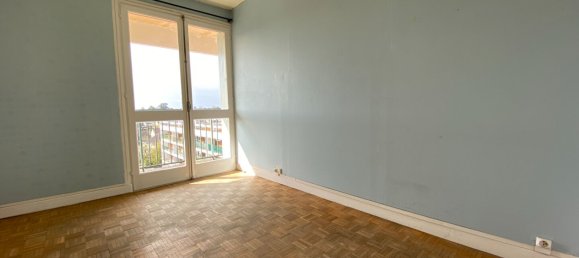 2 chambres Appartement à Bourges, France No. 92138 6