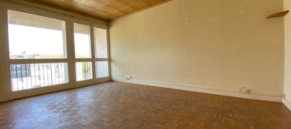 2 chambres Appartement à Bourges, France No. 92138 7