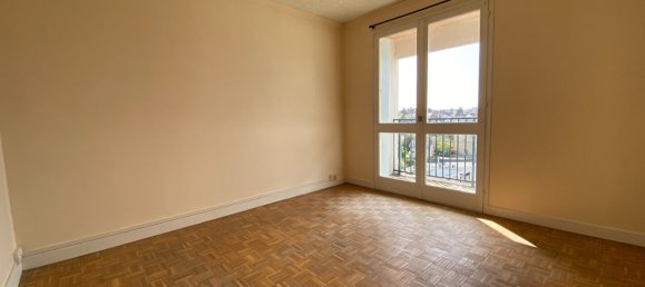 2 chambres Appartement à Bourges, France No. 92138 2