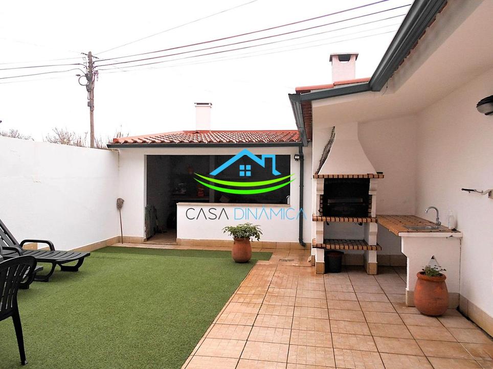 Дом с 4 спальнями в Лавуш, Португалия № 37168