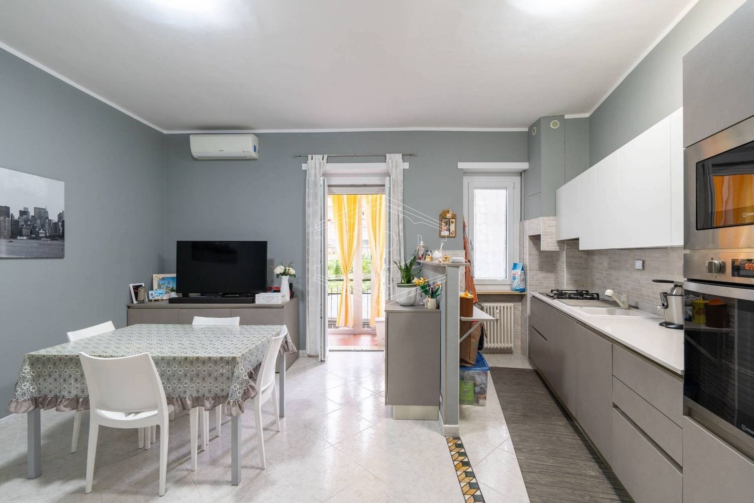 Квартира с 3 комнатами в Риволи, Италия № 261606