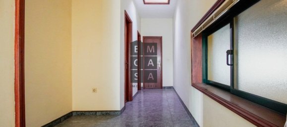 911m² Commercial property in Lourosa, Portugal No. 81495 37