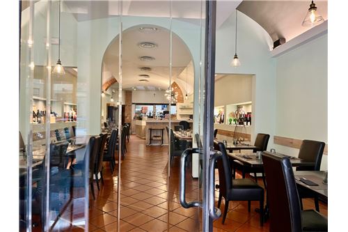 Imóvel comercial de 5 divisões em Pistoia, Italy N.º 280262