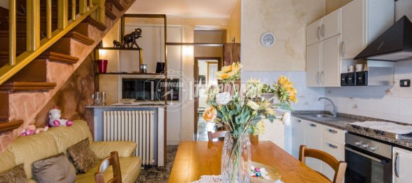 Квартира с 2 спальнями в Колленьо, Италия № 9330 9