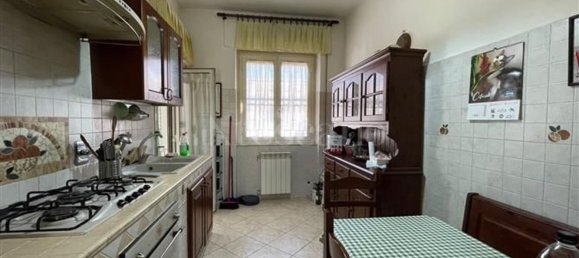 5 rooms Apartment in Rome, Italy No. 46213 12