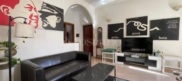 5 rooms Apartment in Rome, Italy No. 46213 3