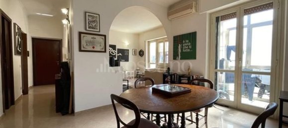 5 rooms Apartment in Rome, Italy No. 46213 9