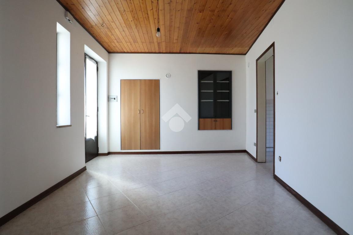 3غرفة شقة في Udine, Italy رقم 13127