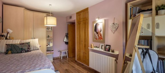 Adosado de 5 dormitorios en La Zubia, Spain No. 154742 18