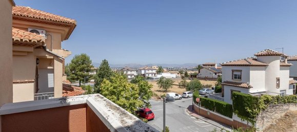 Adosado de 5 dormitorios en La Zubia, Spain No. 154742 11