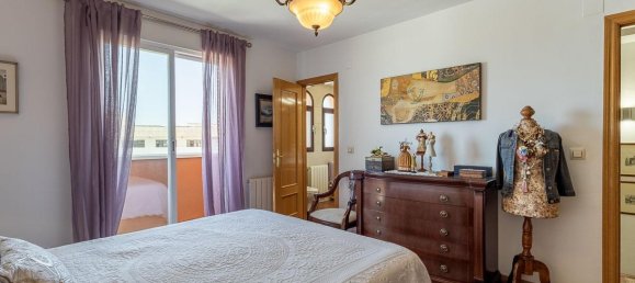 Adosado de 5 dormitorios en La Zubia, Spain No. 154742 10