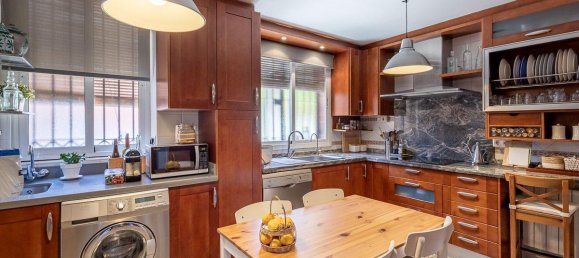 Adosado de 5 dormitorios en La Zubia, Spain No. 154742 6