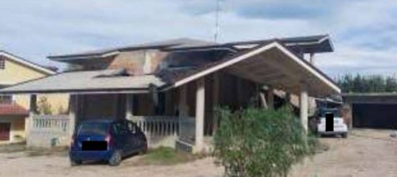 4 bedrooms Apartment in Loreto Aprutino, Italy No. 376909 10