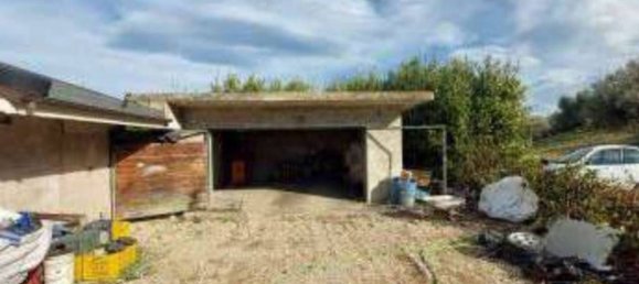 4 bedrooms Apartment in Loreto Aprutino, Italy No. 376909 8