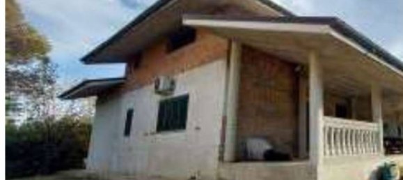 4 bedrooms Apartment in Loreto Aprutino, Italy No. 376909 11