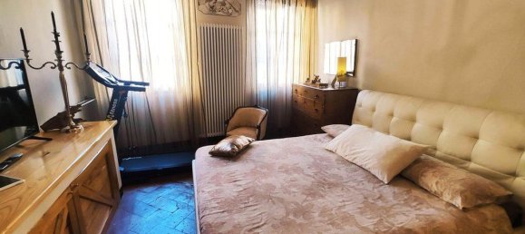 11 rooms House in Foiano della Chiana, Italy No. 91833 14