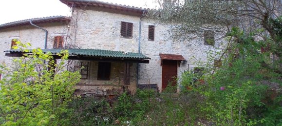 8 rooms House in Scheggino, Italy No. 81023 11