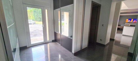 6 bedrooms House in Milly-la-Foret, France No. 138180 29