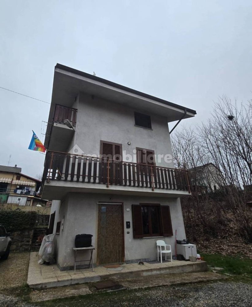 2 bedrooms Villa in Corio, Italy No. 110415