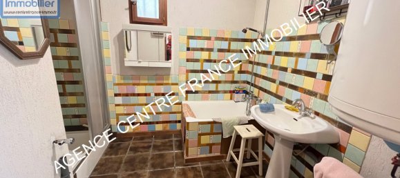 5 bedrooms House in Bourges, France No. 209479 15