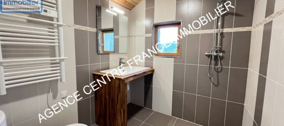 5 bedrooms House in Bourges, France No. 209479 9