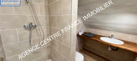 5 bedrooms House in Bourges, France No. 209479 16