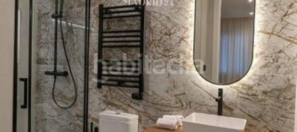 Apartamento de 2 dormitorios en Madrid, Spain No. 124377 3